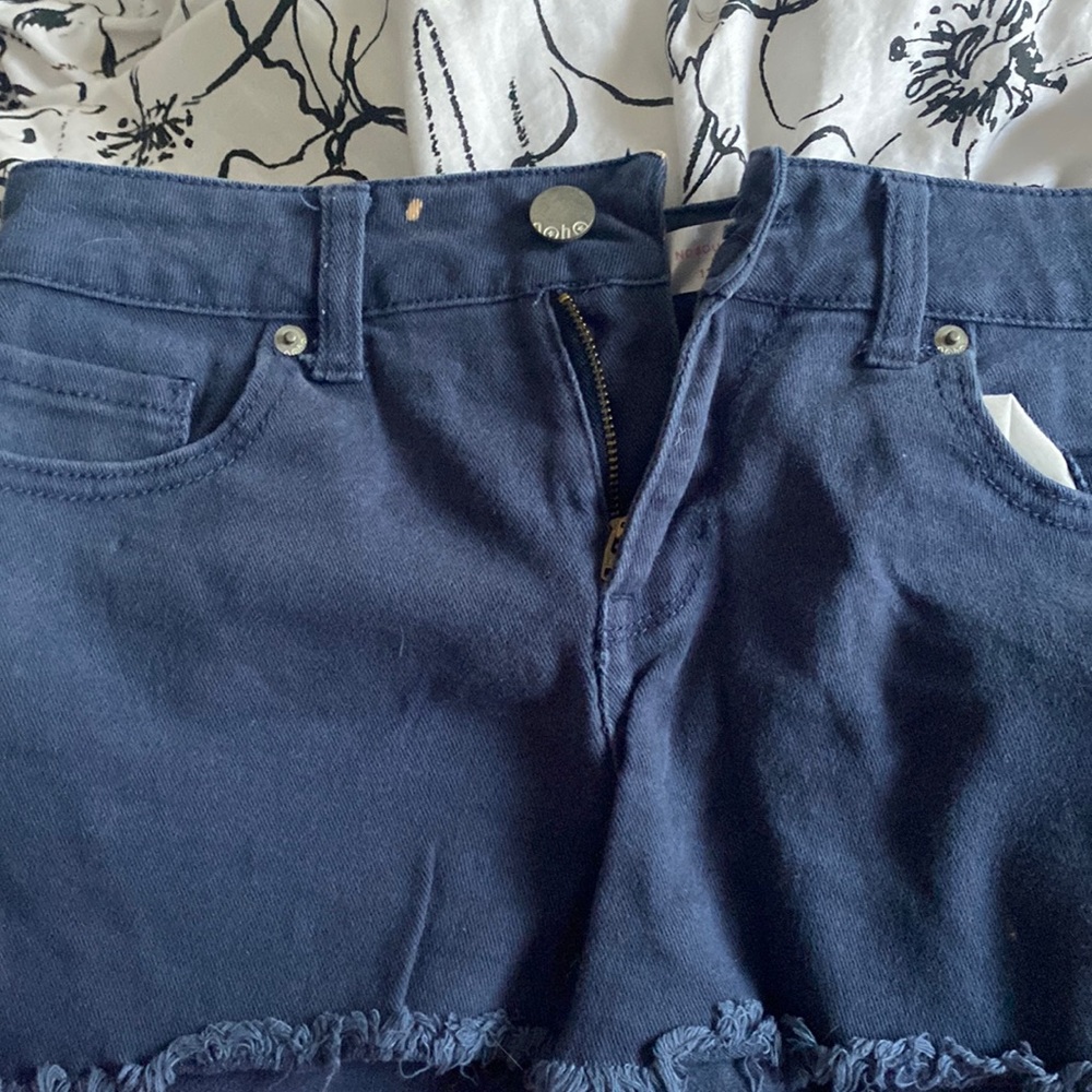 Brand: NO BOUNDARIES, Color: Blue